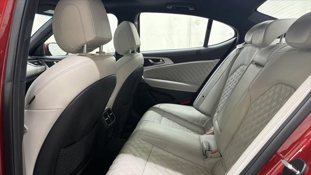 2023 Genesis G70 3.3T Standard