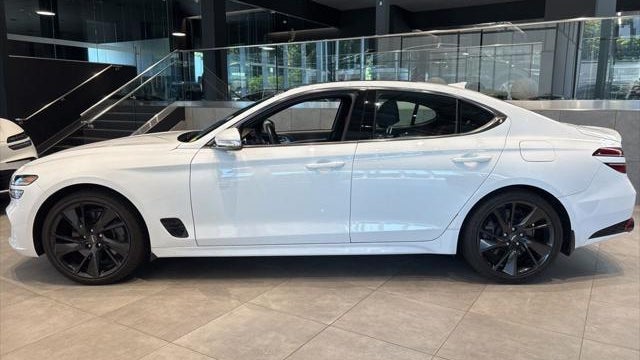 2023 Genesis G70 3.3T Standard