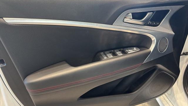 2023 Genesis G70 3.3T Standard