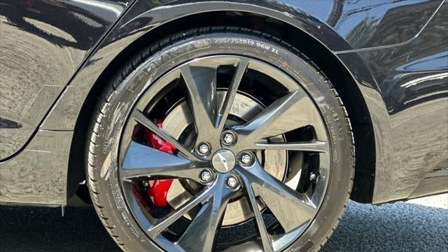 2023 Genesis G70 3.3T Standard