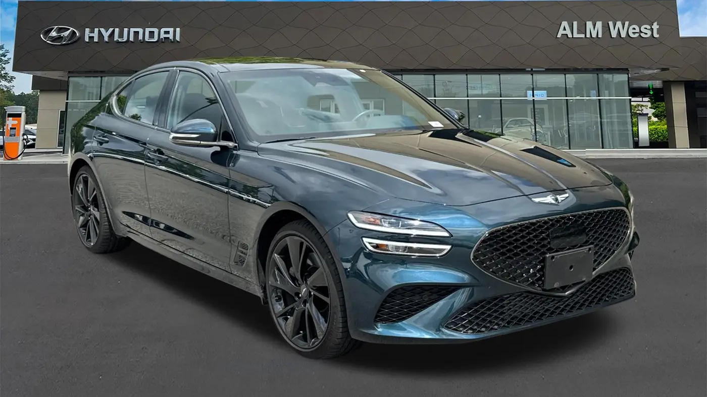 2023 Genesis G70 3.3T Standard