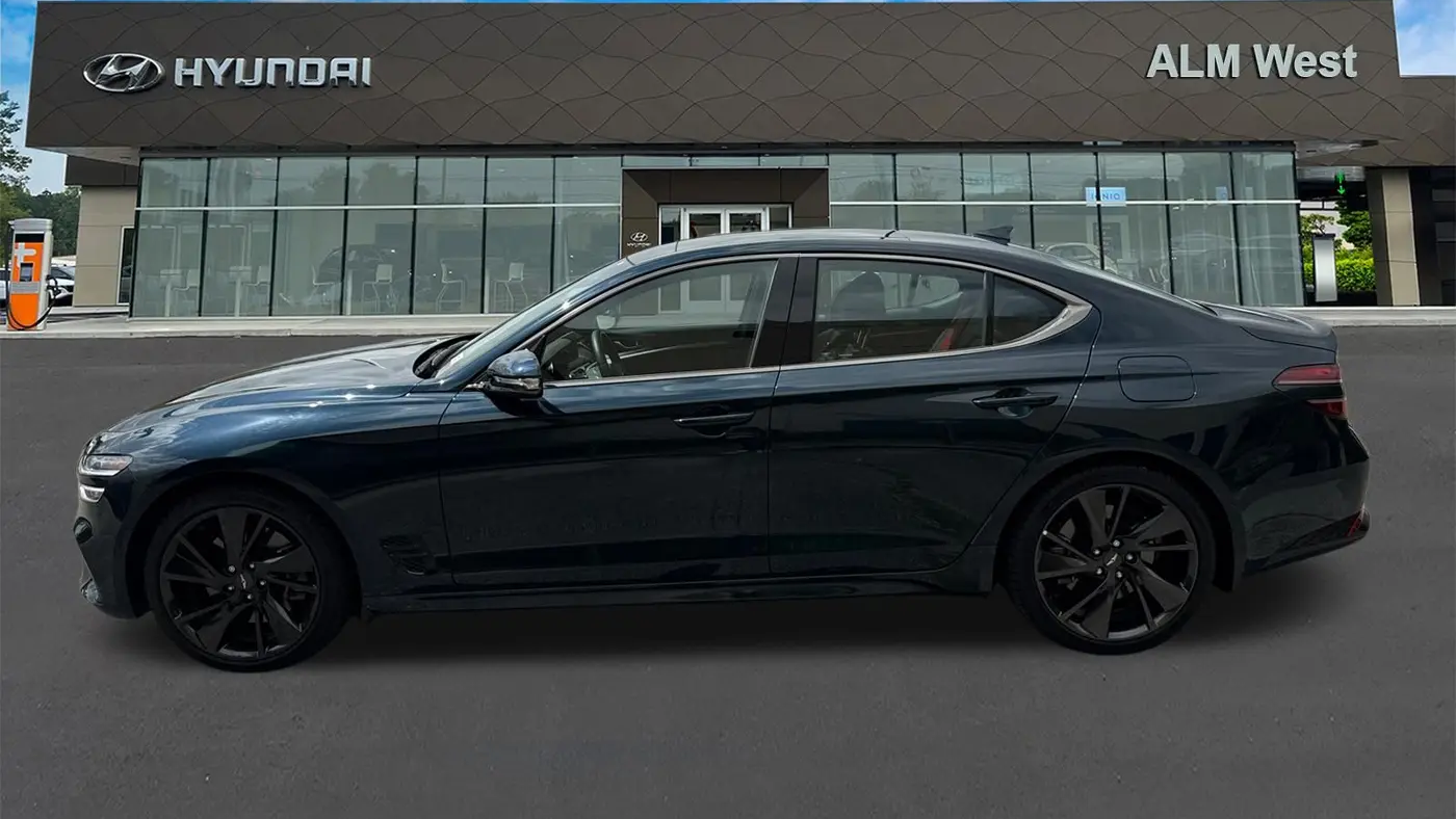 2023 Genesis G70 3.3T Standard