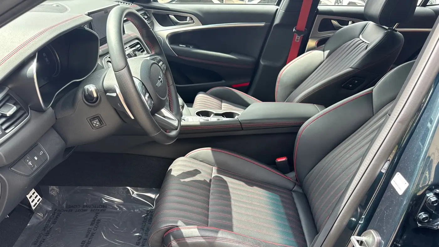 2023 Genesis G70 3.3T Standard