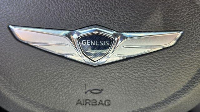 2023 Genesis G70 3.3T Standard