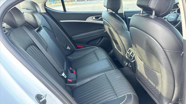 2022 Genesis G70 3.3T Standard