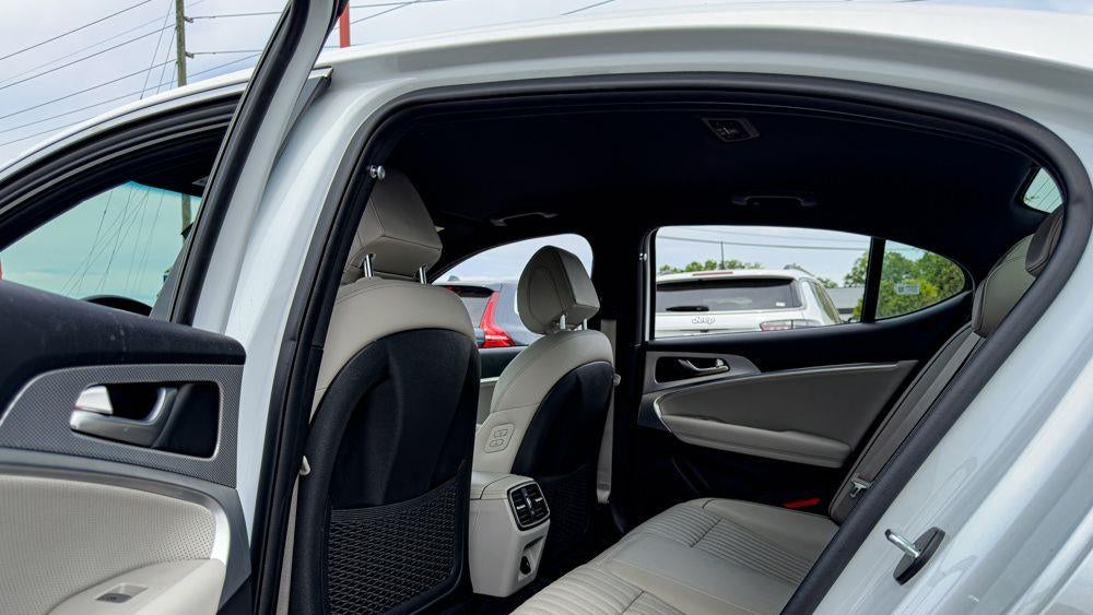2023 Genesis G70 3.3T Standard