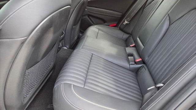 2023 Genesis G70 3.3T Standard