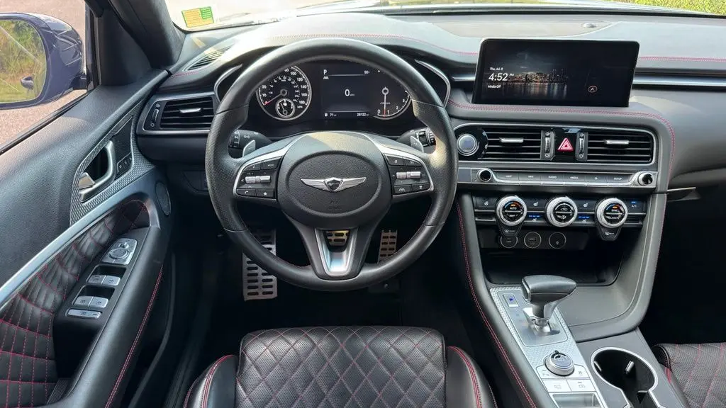 2023 Genesis G70 3.3T Standard