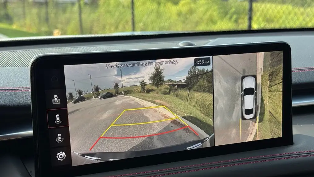 2023 Genesis G70 3.3T Standard