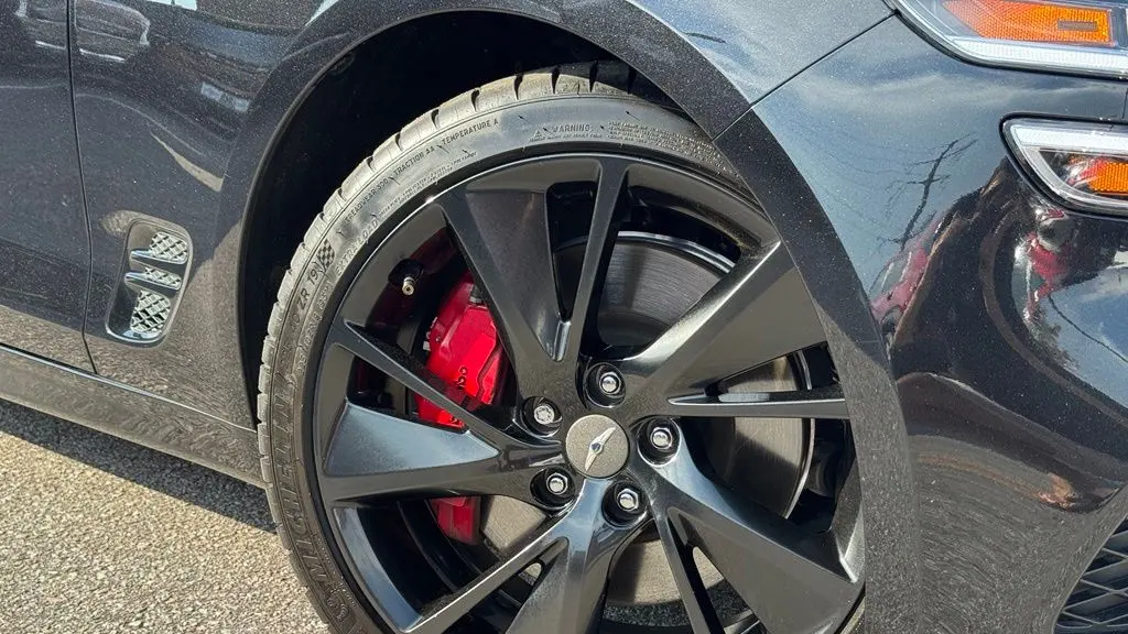 2023 Genesis G70 3.3T Standard