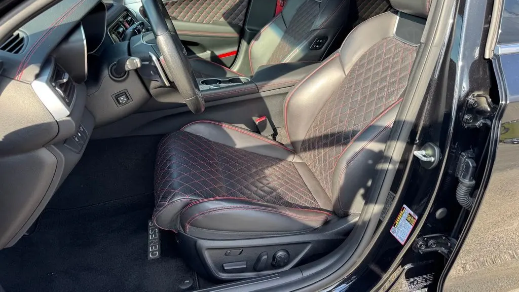 2023 Genesis G70 3.3T Standard