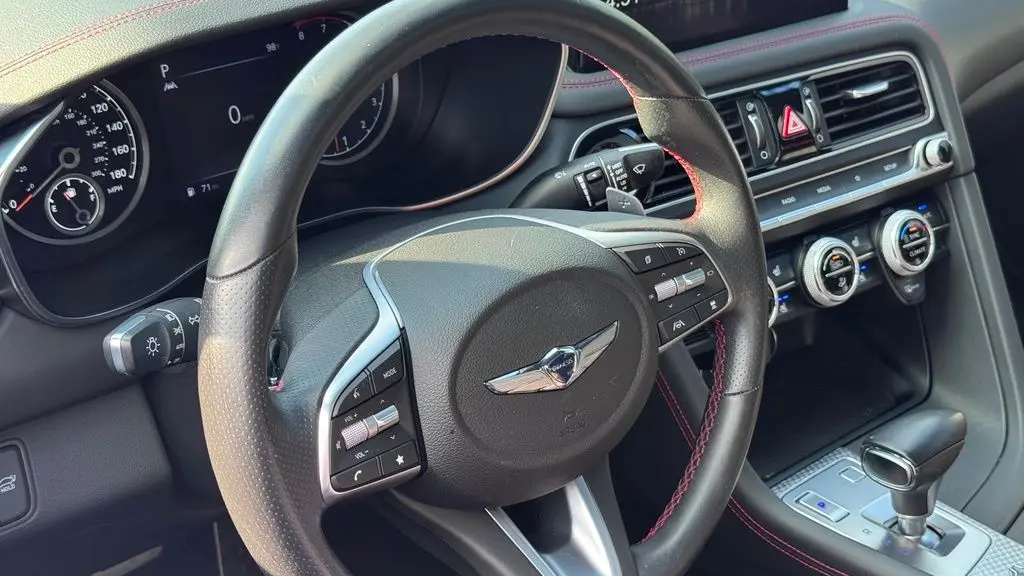 2023 Genesis G70 3.3T Standard