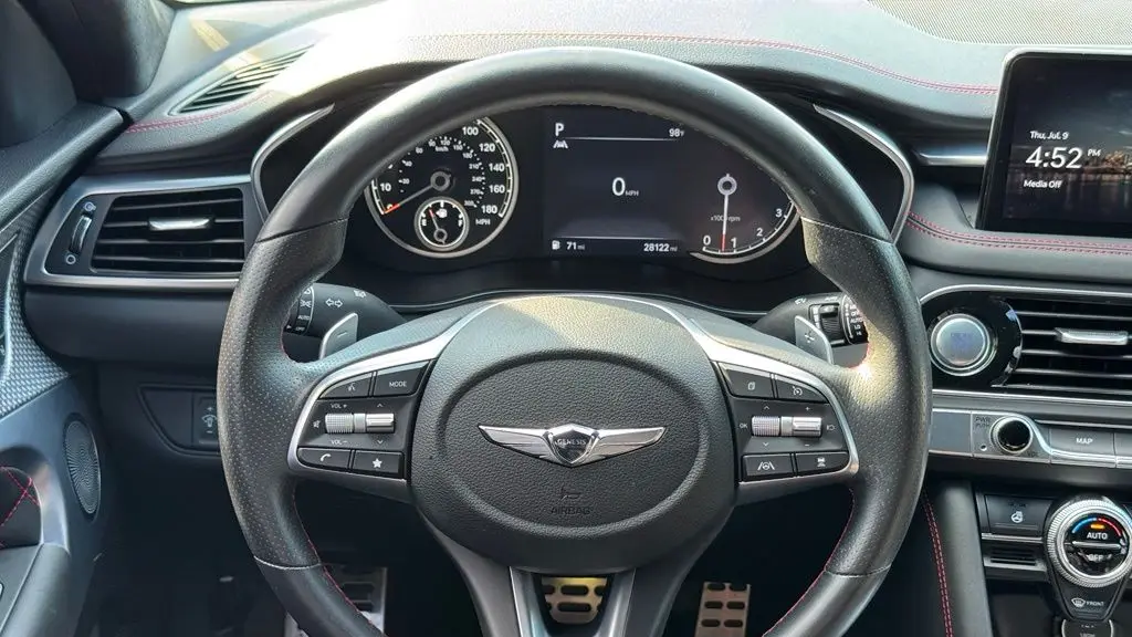 2023 Genesis G70 3.3T Standard