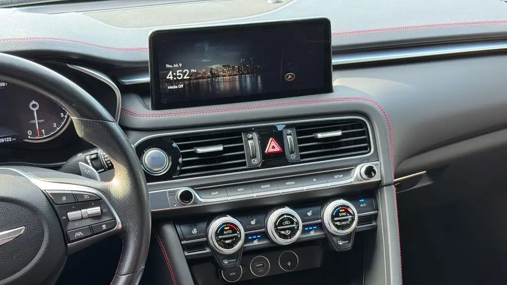 2023 Genesis G70 3.3T Standard