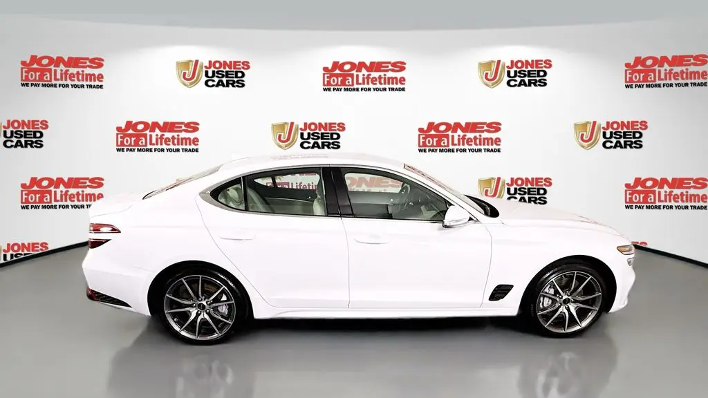 2026 Genesis G70 2.5T Standard