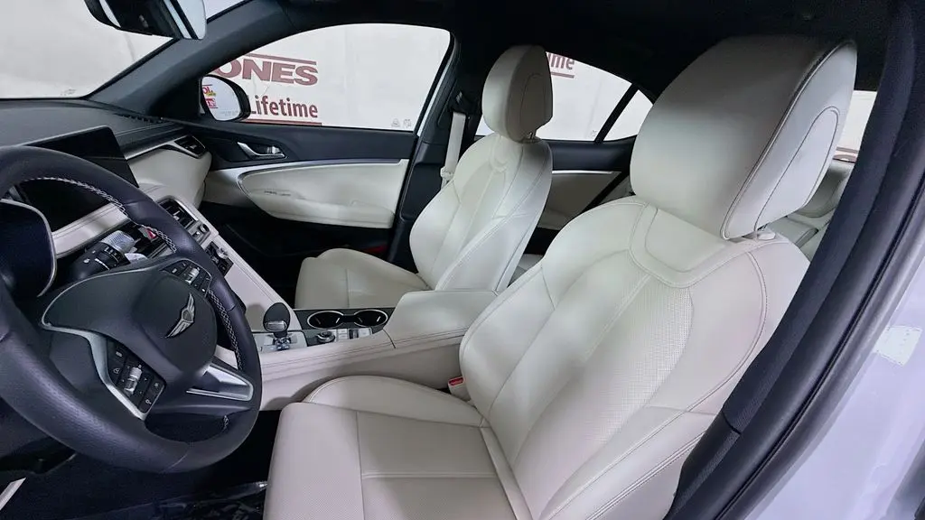 2026 Genesis G70 2.5T Standard