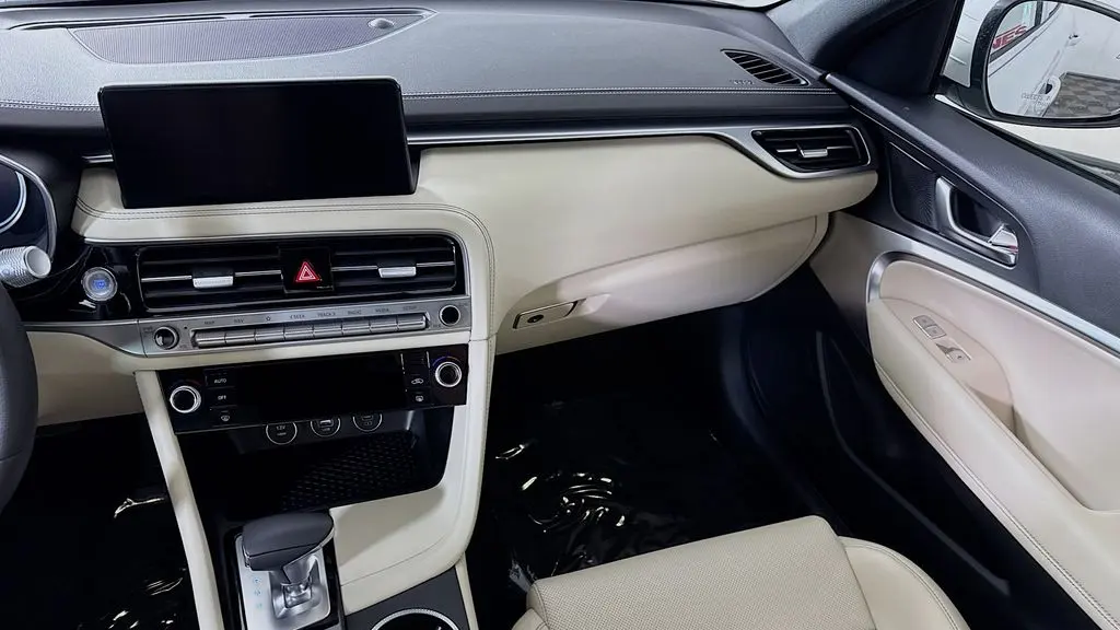 2026 Genesis G70 2.5T Standard