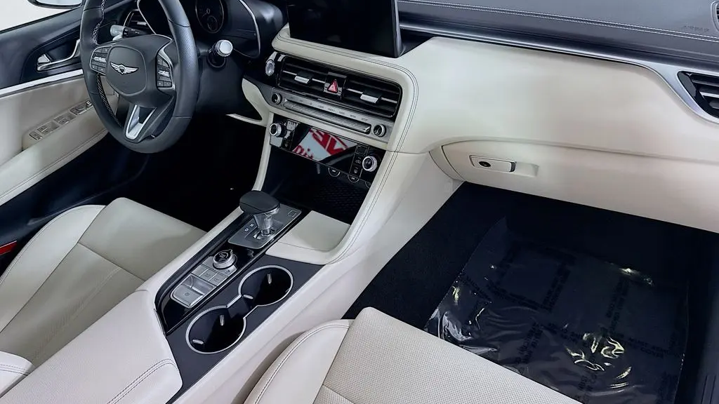 2026 Genesis G70 2.5T Standard