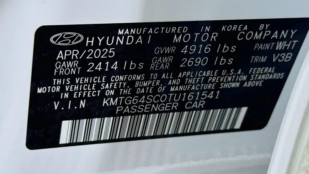 2026 Genesis G70 2.5T Standard