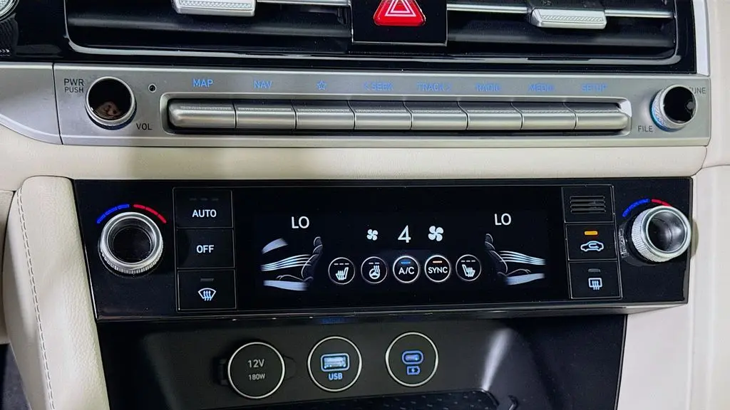 2026 Genesis G70 2.5T Standard