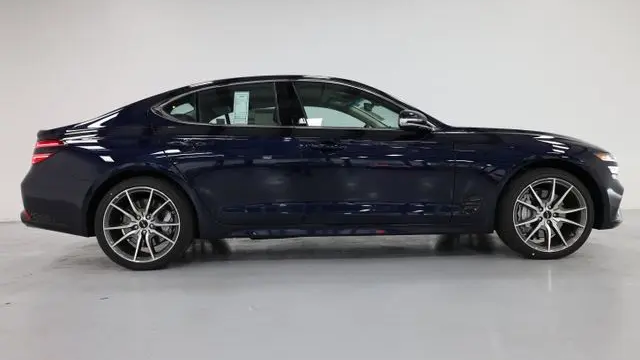 2026 Genesis G70 2.5T Standard
