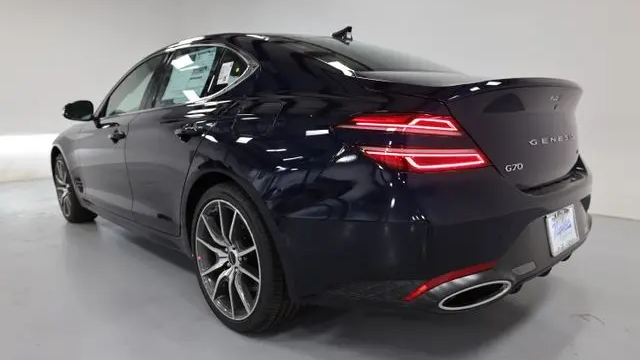 2026 Genesis G70 2.5T Standard
