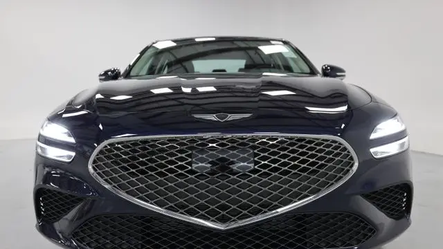 2026 Genesis G70 2.5T Standard
