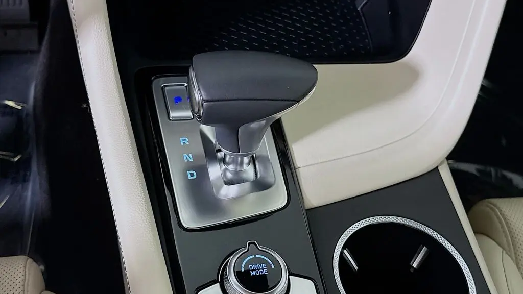 2026 Genesis G70 2.5T Standard