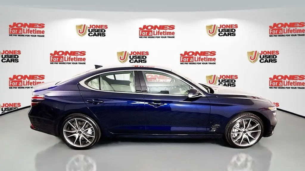 2026 Genesis G70 2.5T Standard