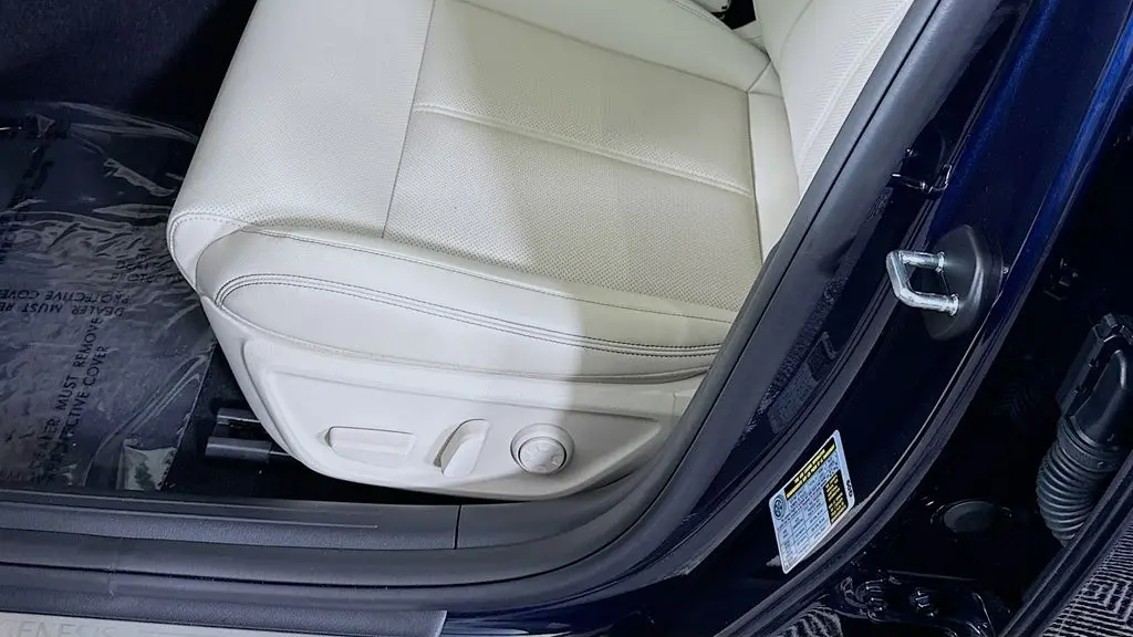 2026 Genesis G70 2.5T Standard