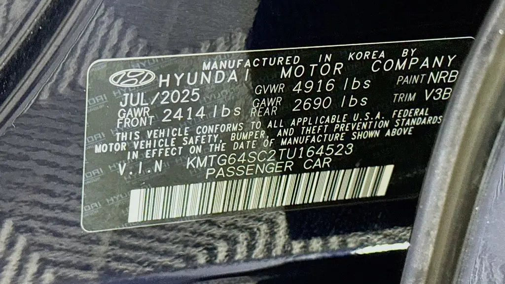 2026 Genesis G70 2.5T Standard