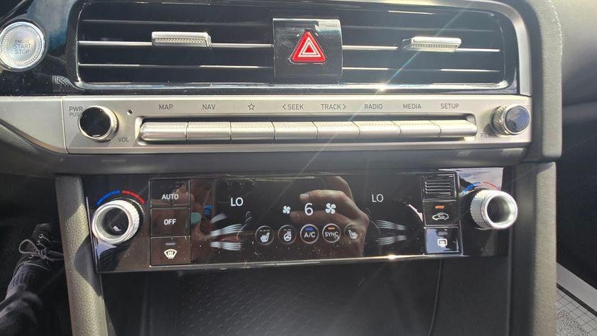 2026 Genesis G70 2.5T Standard