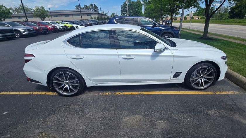 2026 Genesis G70 2.5T Standard