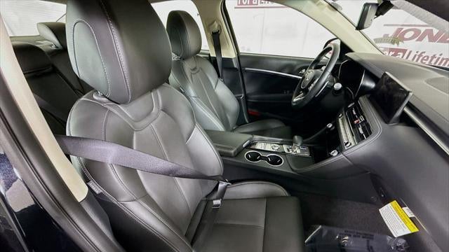 2026 Genesis G70 2.5T Standard