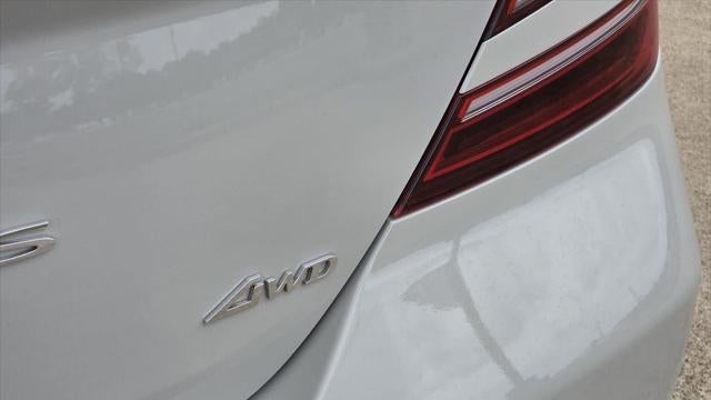 2026 Genesis G70 2.5T Standard