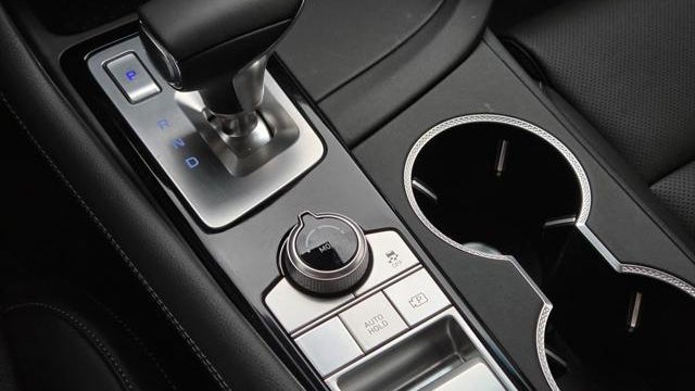 2026 Genesis G70 2.5T Standard