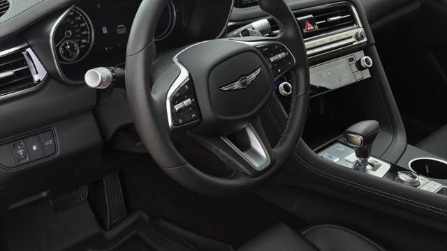2026 Genesis G70 2.5T Standard