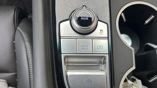 2026 Genesis G70 2.5T Standard
