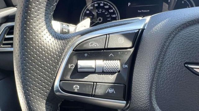 2026 Genesis G70 2.5T Standard