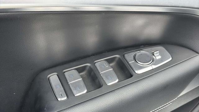 2026 Genesis G70 2.5T Standard