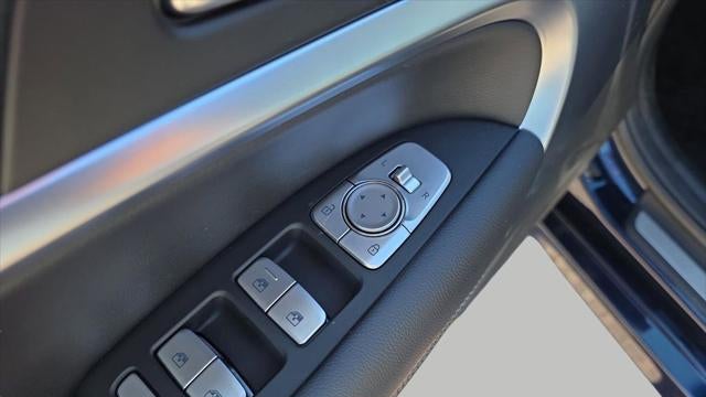 2026 Genesis G70 2.5T Standard