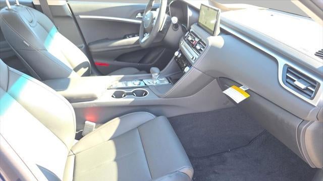 2026 Genesis G70 2.5T Standard