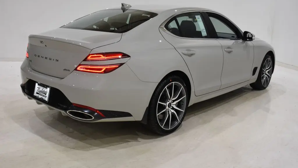 2026 Genesis G70 2.5T Standard