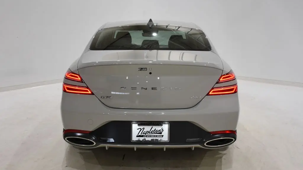 2026 Genesis G70 2.5T Standard