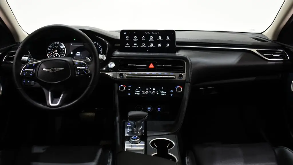 2026 Genesis G70 2.5T Standard
