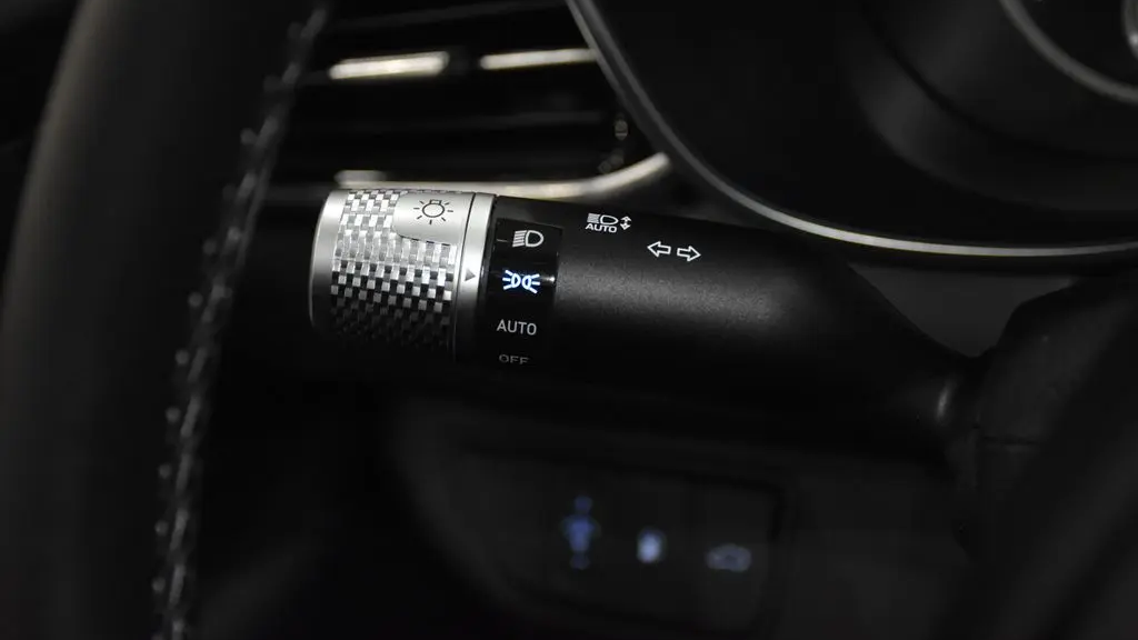 2026 Genesis G70 2.5T Standard