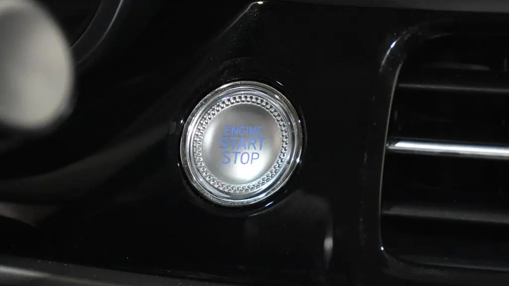 2026 Genesis G70 2.5T Standard