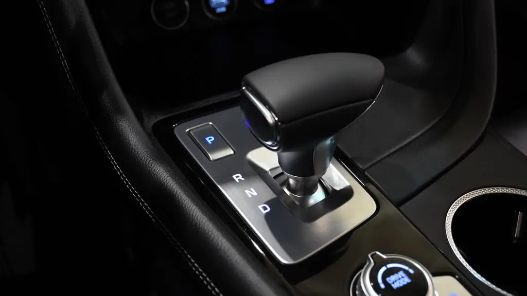 2026 Genesis G70 2.5T Standard