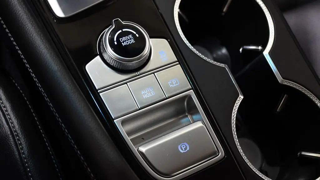 2026 Genesis G70 2.5T Standard