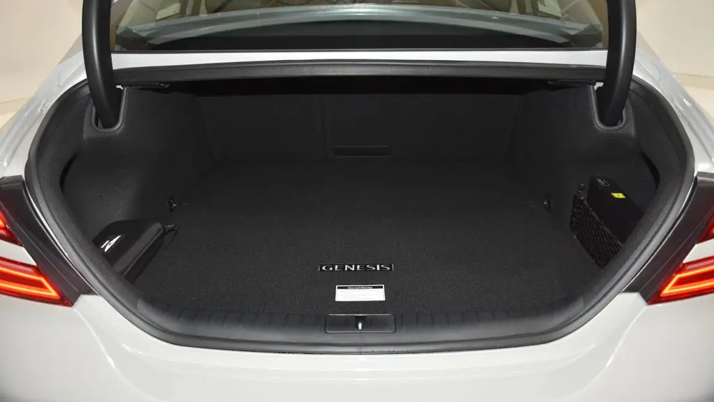 2026 Genesis G70 2.5T Standard